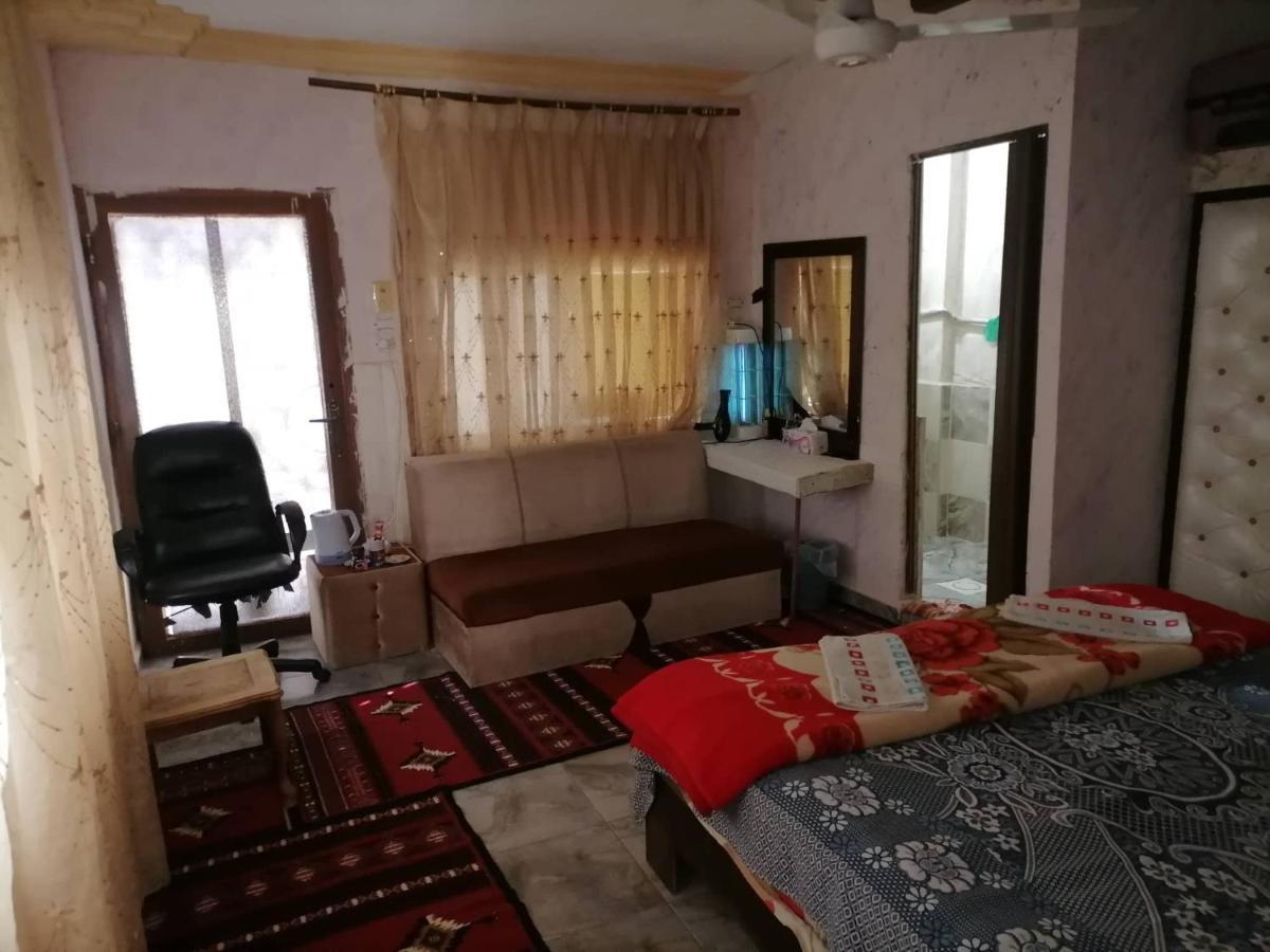 Guest House Hazem Al Azraq ash Shamālī Eksteriør billede